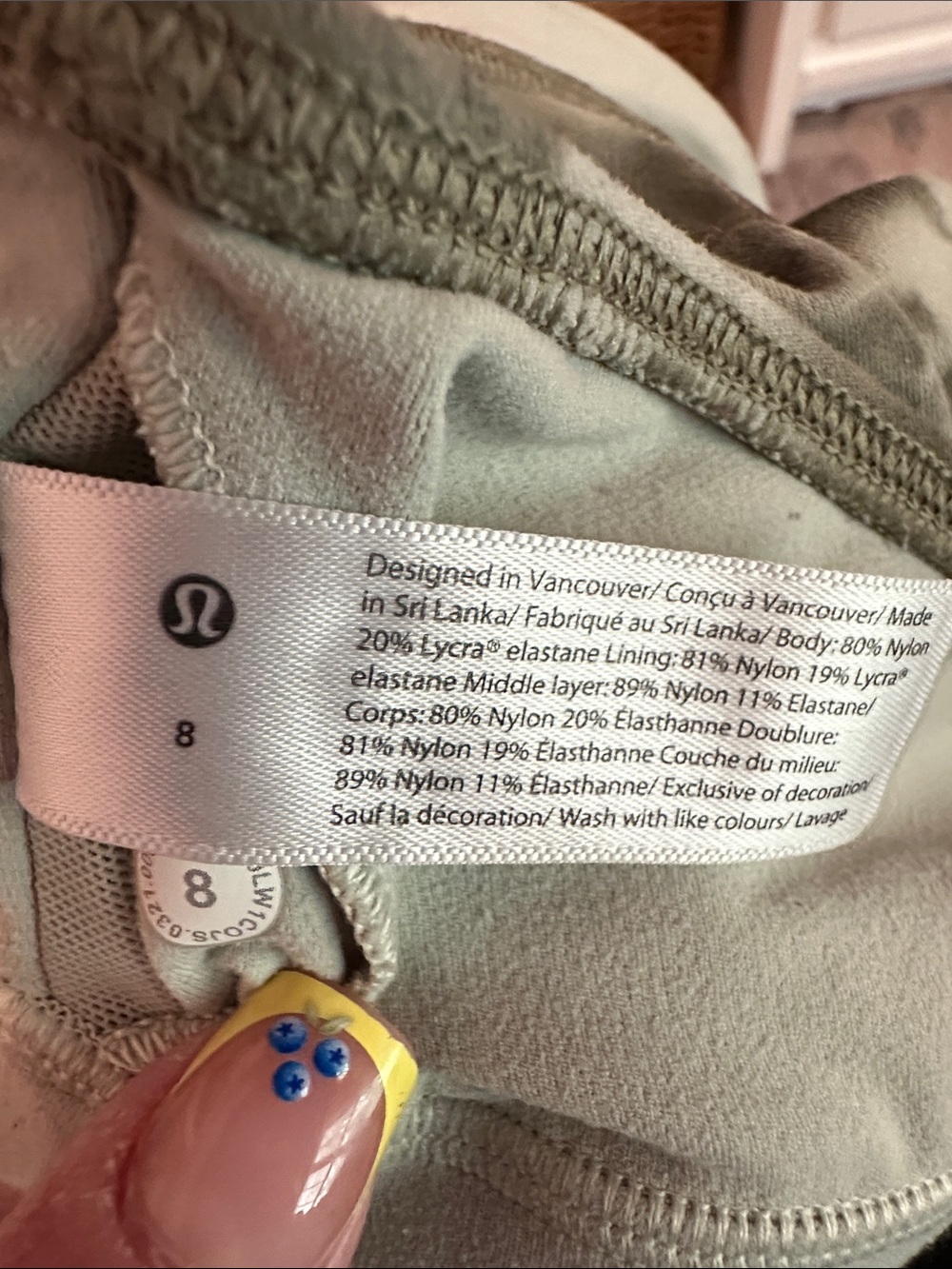 lululemon athletica Align Olive Tie-Dye V-Neck Crop 8 bra lined Tank - Picture 10 of 11